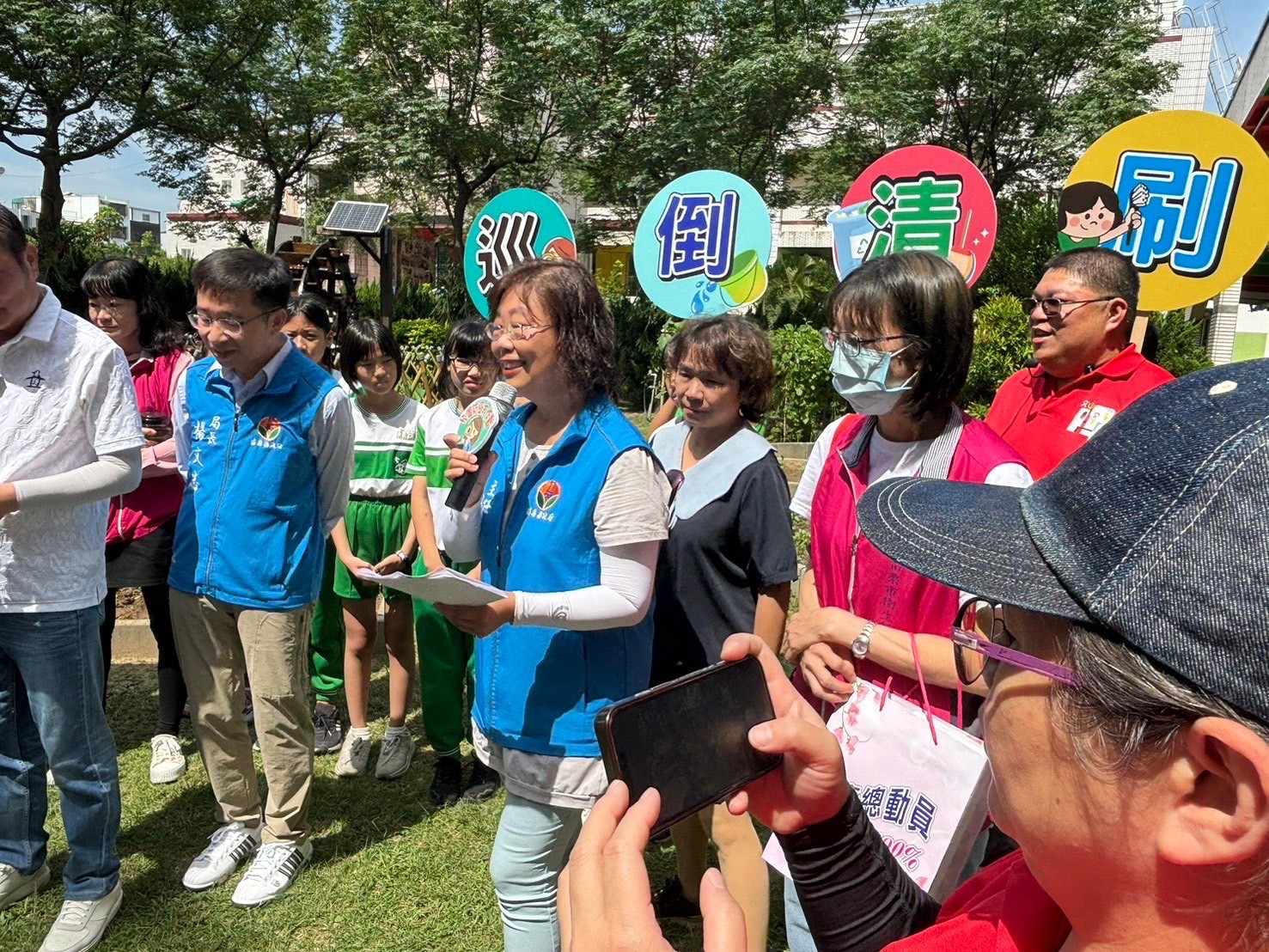 校園防疫大作戰培養小尖兵　全力阻絕登革熱與腸病毒於縣外 &nbsp;苗栗市衛生所謝美倫主任進行有獎徵答