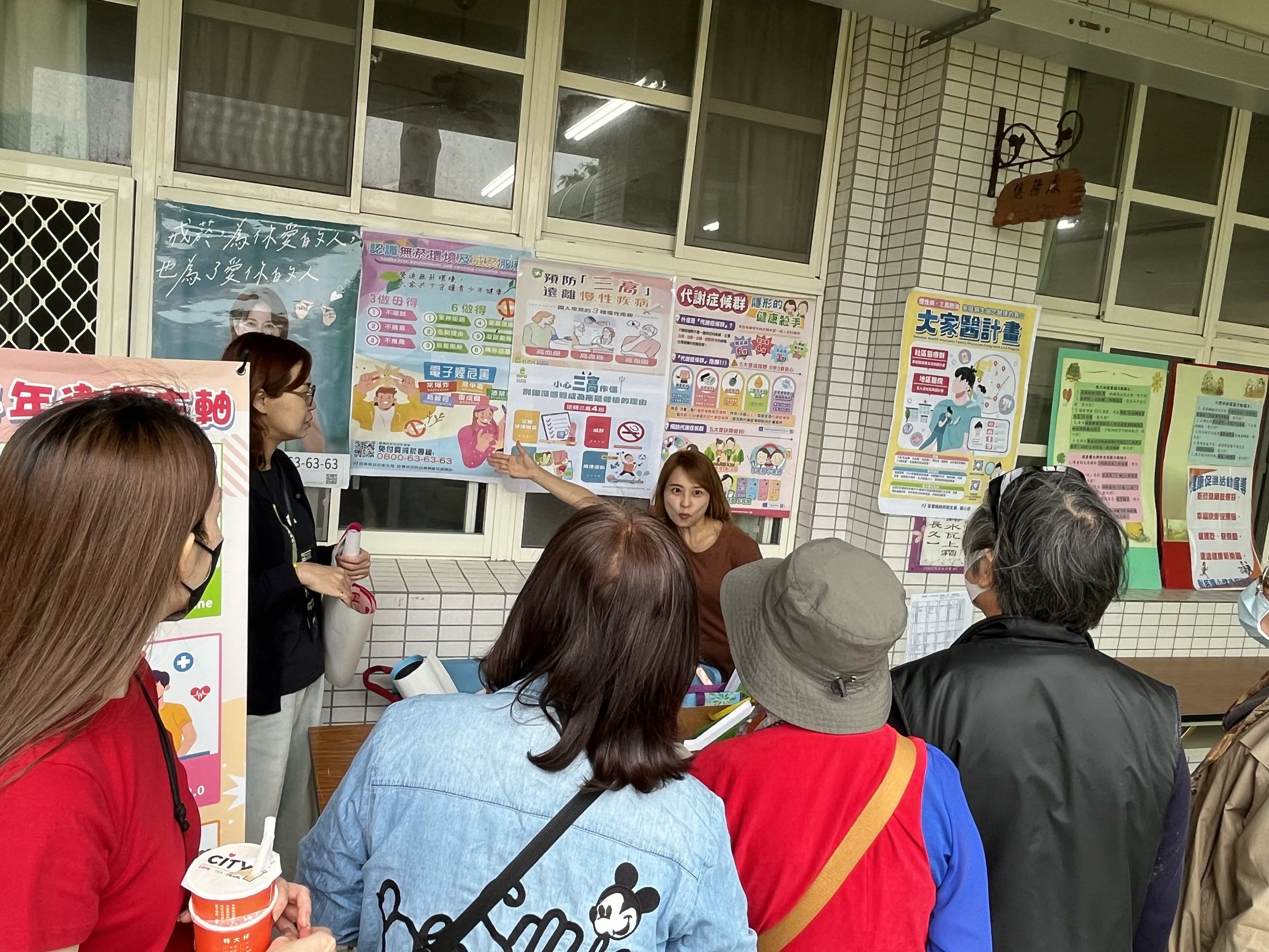 苗栗市衛生所114年『菸品的危害』宣導 ~ 地點：新英國小健康中心前走廊